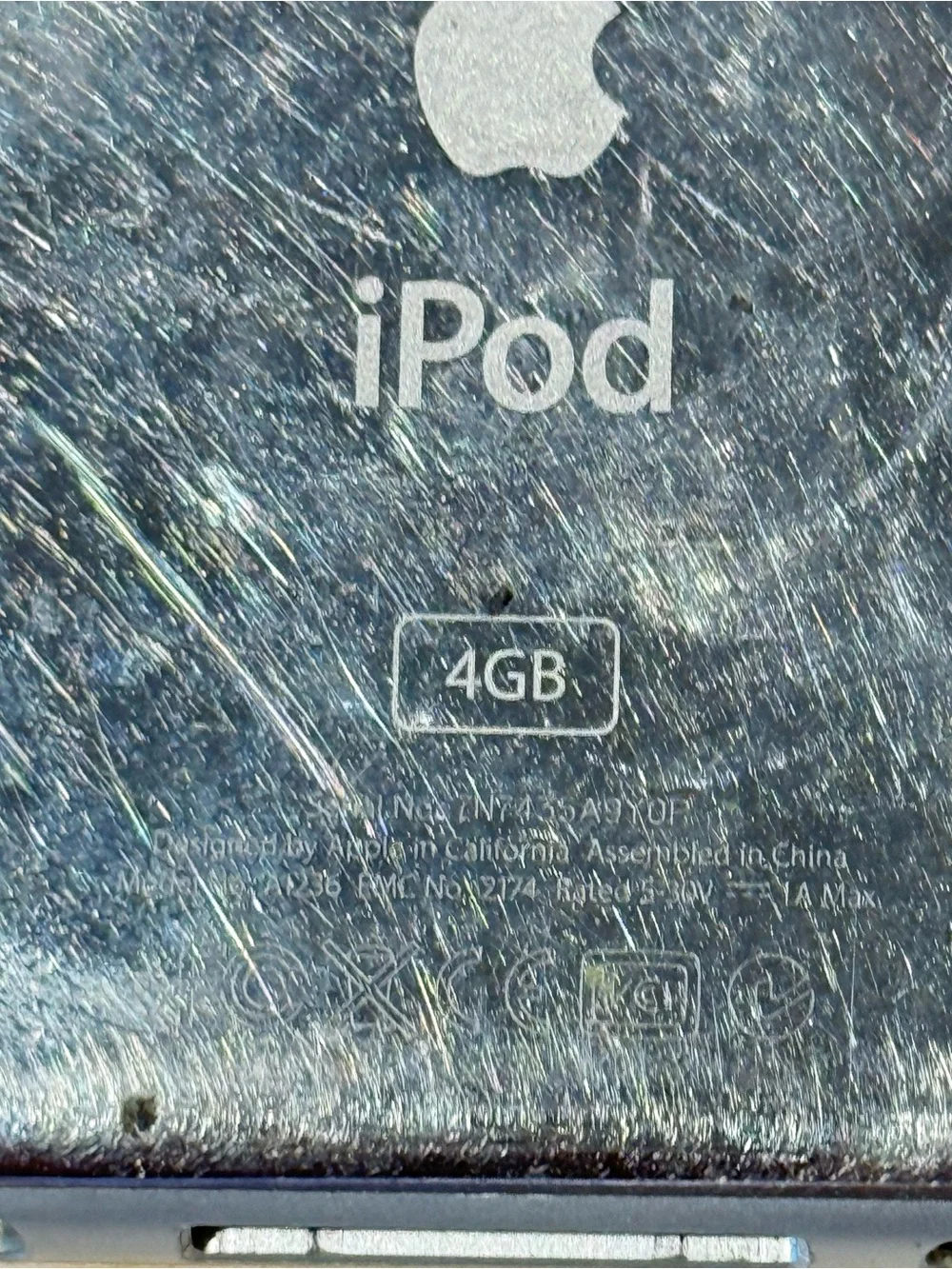 Apple iPod Nano A1236 4GB Silver Tested Good w/Charger-706Songs Read Description